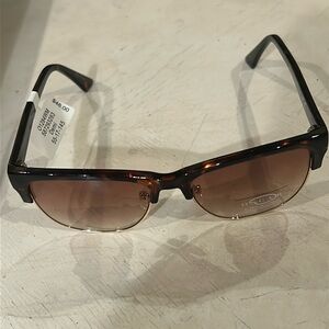 Oscar de la Renta Demi NWT sunglasses